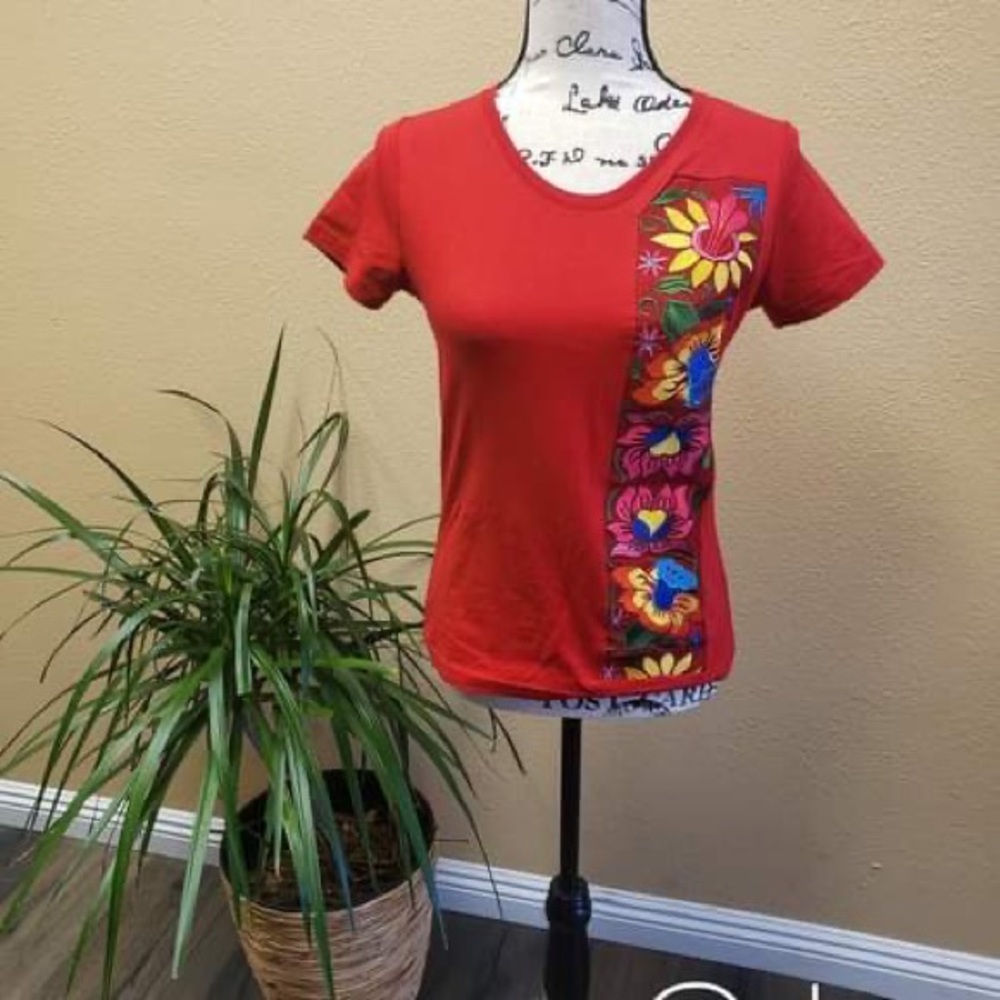 Tops - Picture 7 of 16